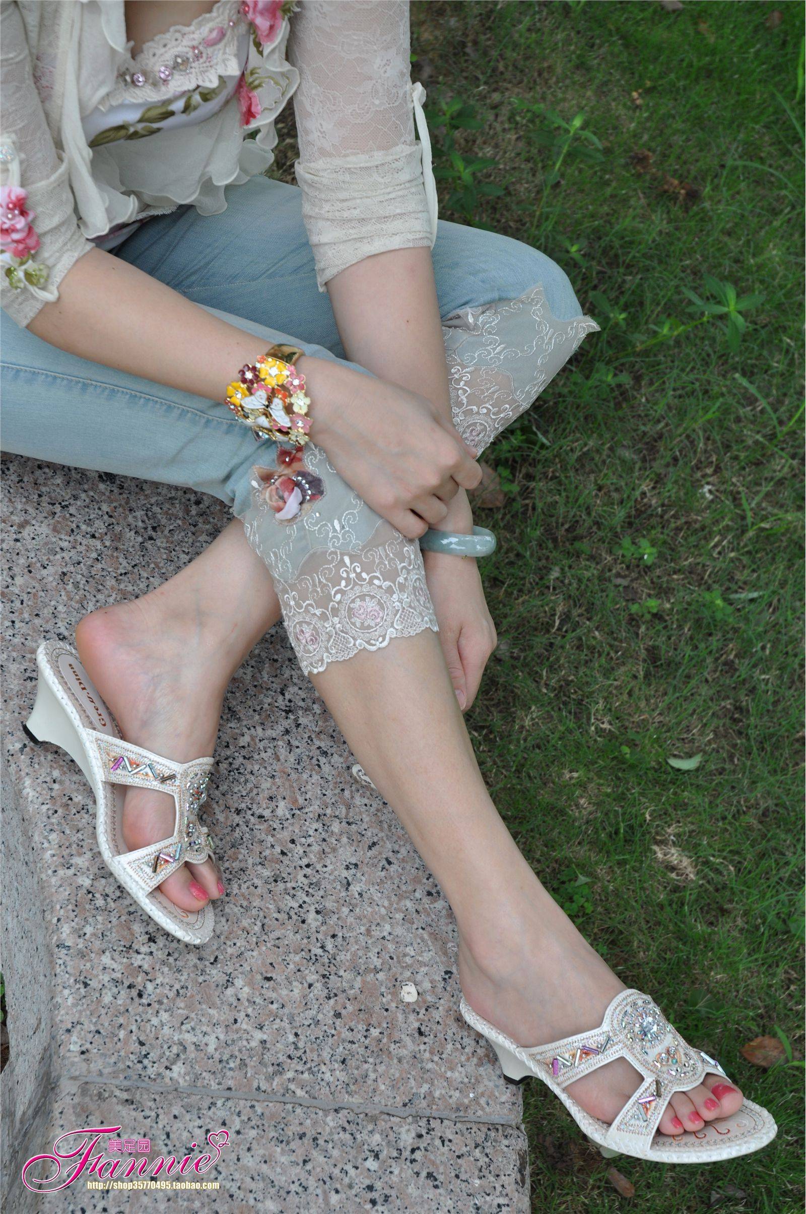 夏日阳光、细雨和微风（1） 芬妮高清丝足